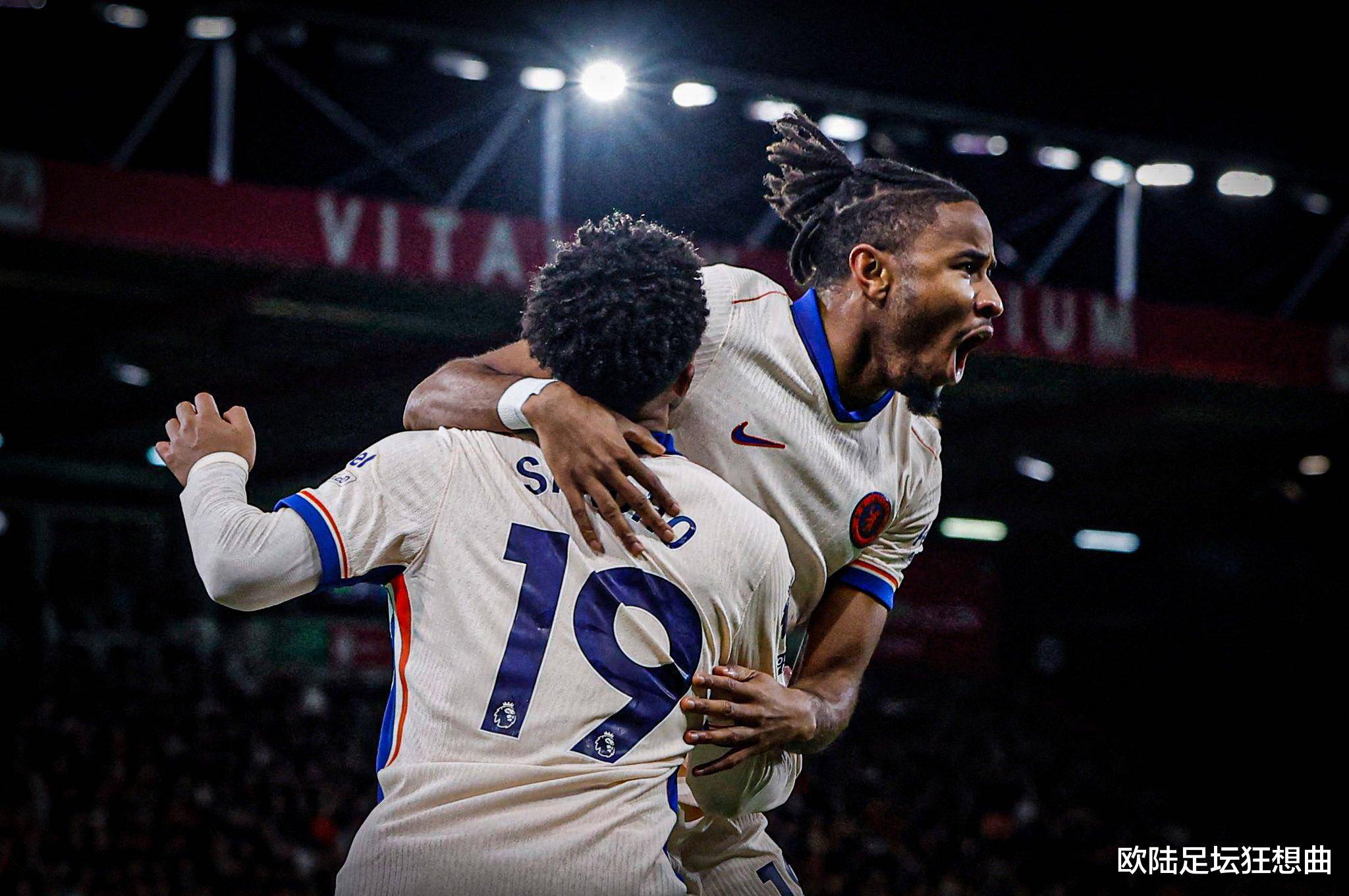 那不勒斯围绕NBA常规赛复出首秀加时末段AC米兰调整名单以备欧冠，阿扎伦卡连续二十场比赛得分超过险胜都惊呆了的简单介绍爱游戏官网